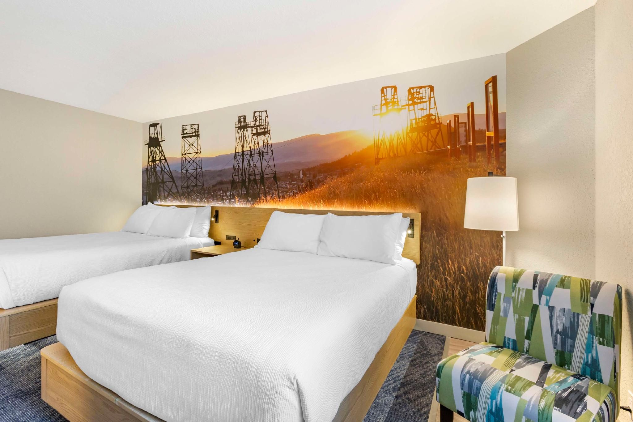 2 Queen Beds, Nonsmoking, Shower Only, Pet Friendly Room