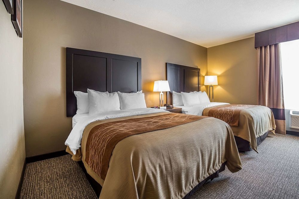 Standard Room, 2 Queen Beds, Non Smoking