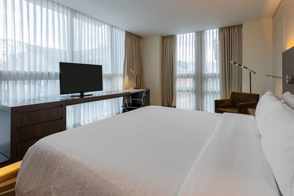 undefined Four Points by Sheraton Bogota 3