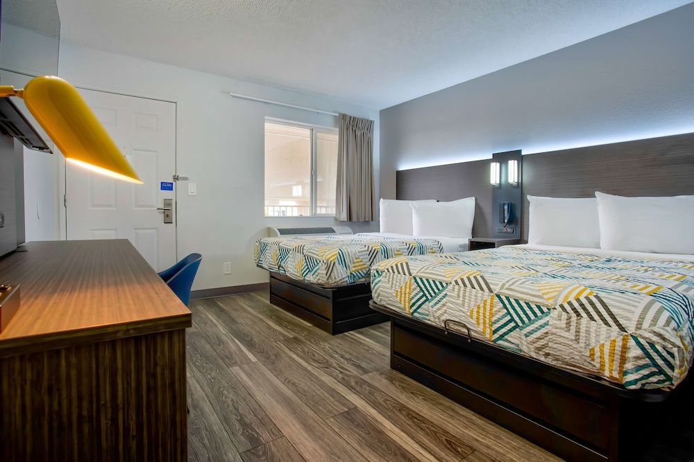Standard Room, 2 Double Beds, Non Smoking