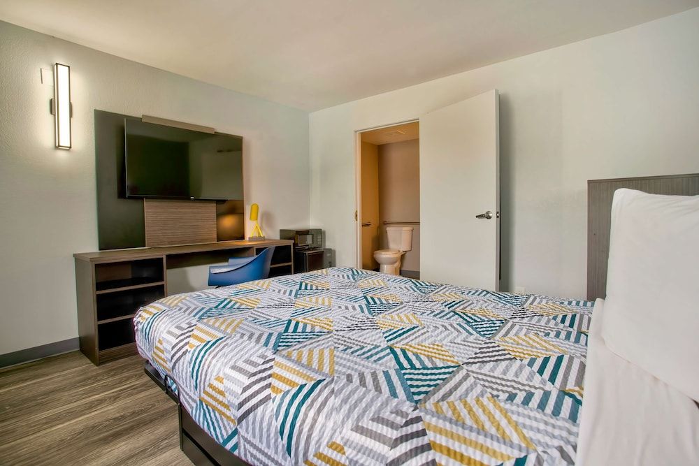 Standard Room, 1 Double Bed, Accessible, Non Smoking