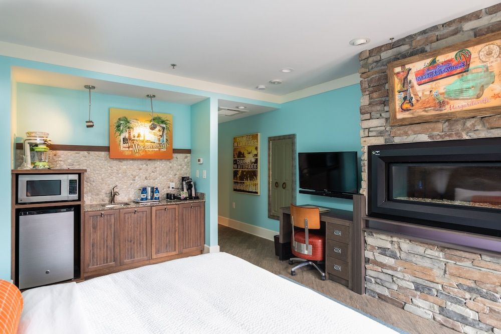 Margaritaville Island Hotel Standard Room, 1 King Bed 5