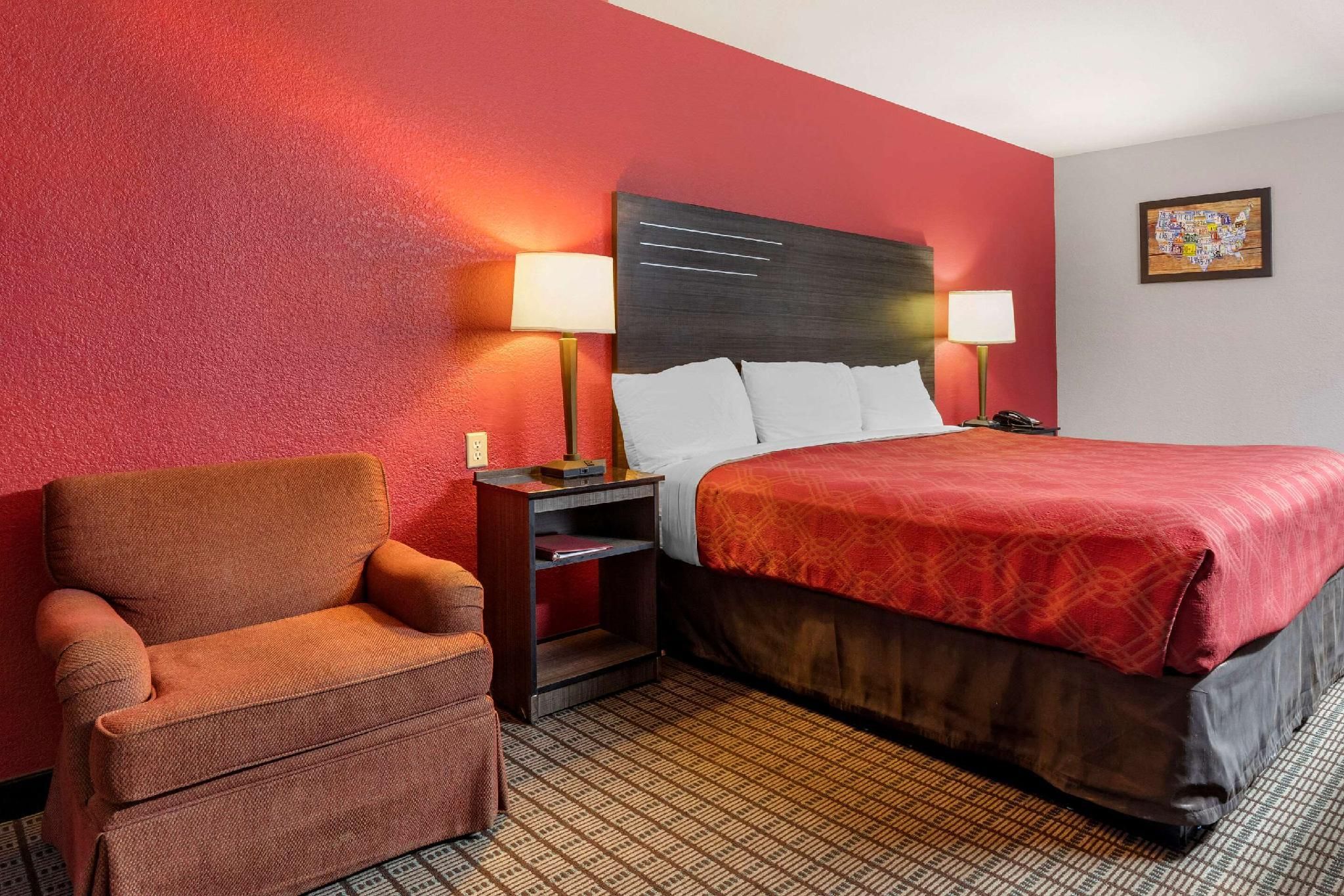 1 King Bed, Nonsmoking, Accessible