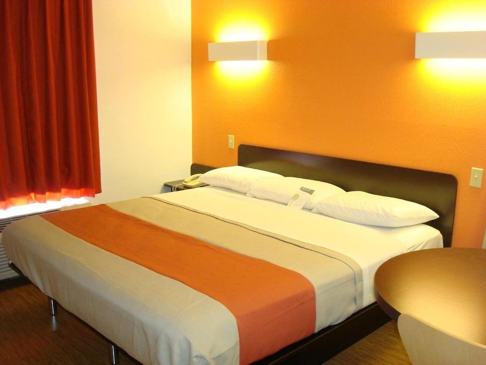 Standard Room, 1 Queen Bed, Non Smoking, Second floor