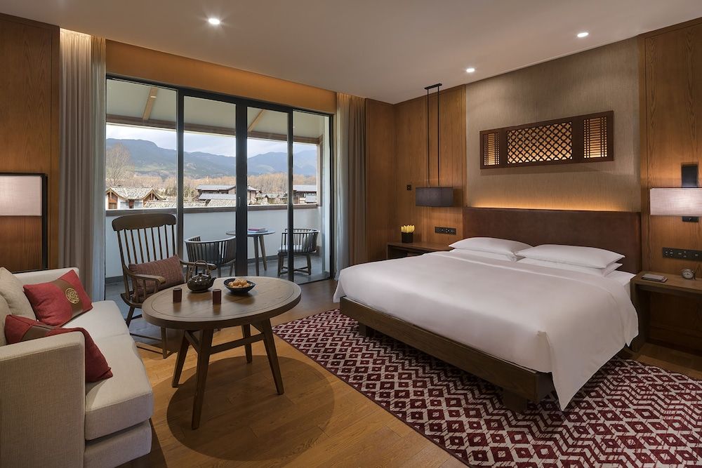 Deluxe Suite, 1 King Bed