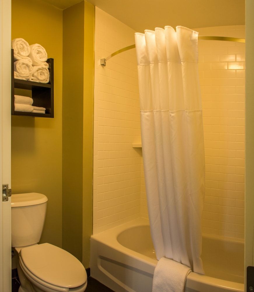 Suite, 2 Bedrooms, Accessible Bathtub, Kitchen (Mobility)