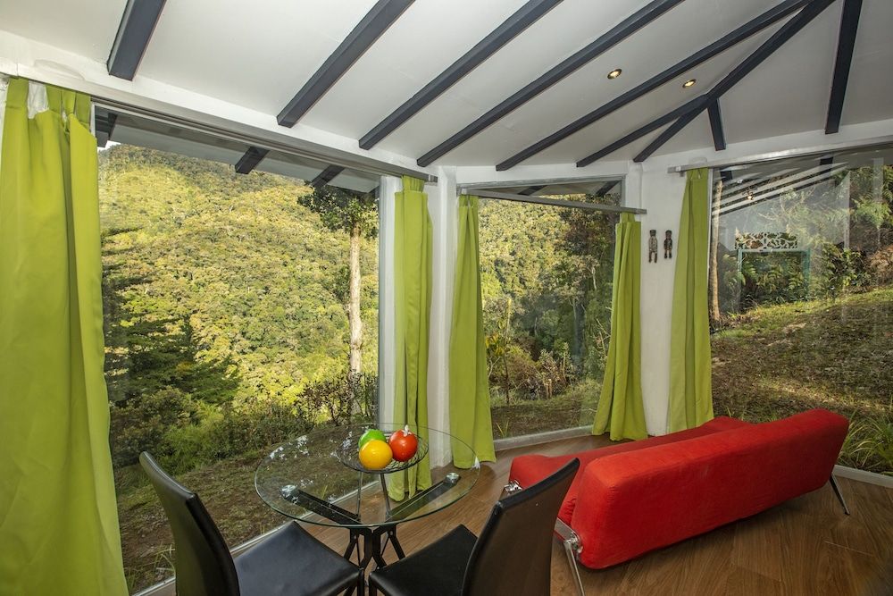 Dantica Cloud Forest Lodge 2-person Superior Bungalow Valley 2