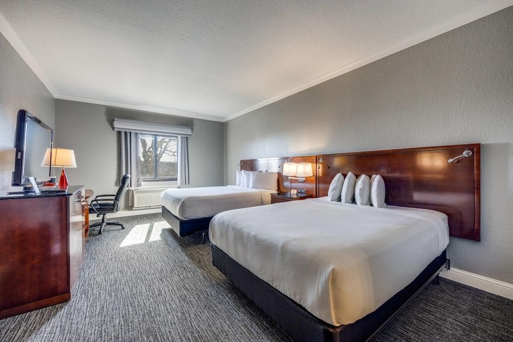 Standard Room, 2 Queen Beds, Non Smoking