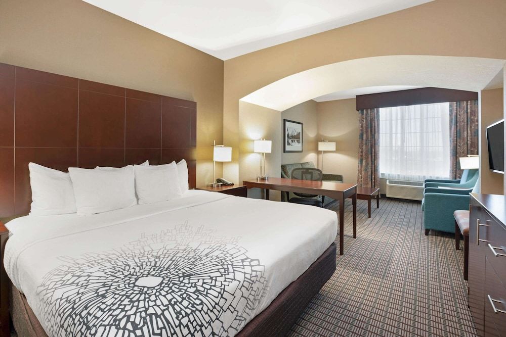 Deluxe Room, 1 King Bed, Non Smoking (Deluxe Executive Room)
