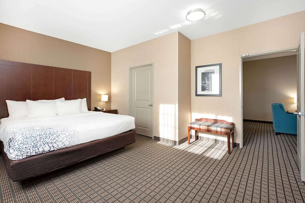 Deluxe Suite, Multiple Beds, Non Smoking