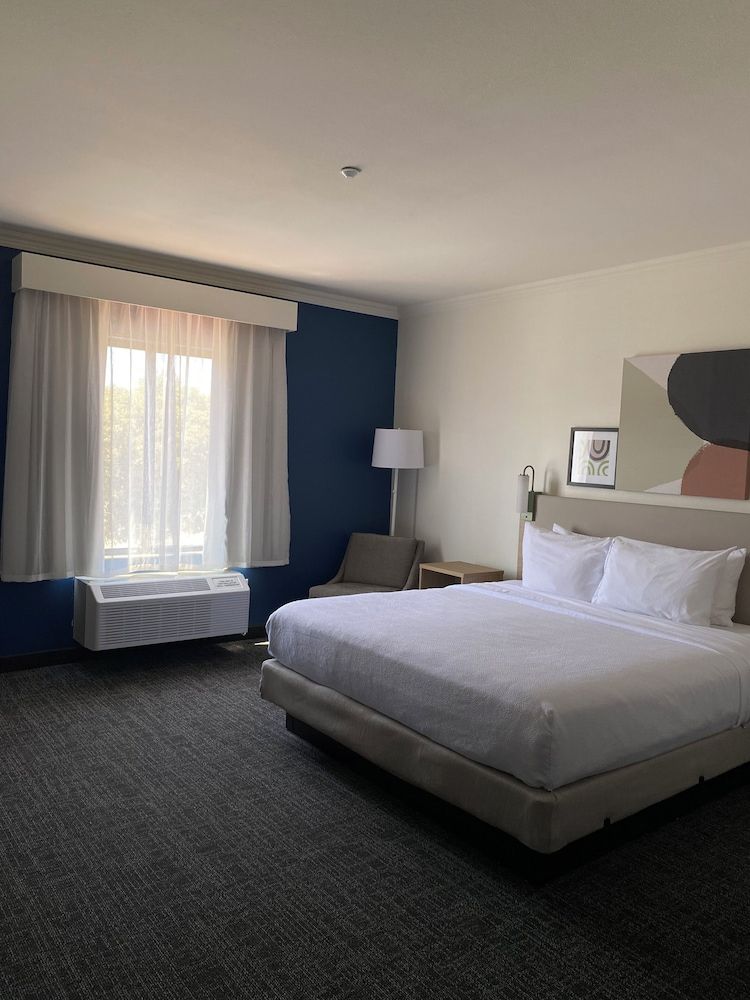 Spark by Hilton Yucca Valley Joshua Tree