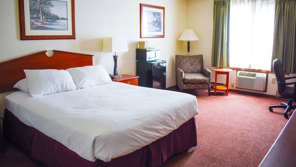 Magnuson Hotel Country Inn Standard Room, 1 Queen Bed, Accessible, Non Smoking (Pet-Friendly) 2