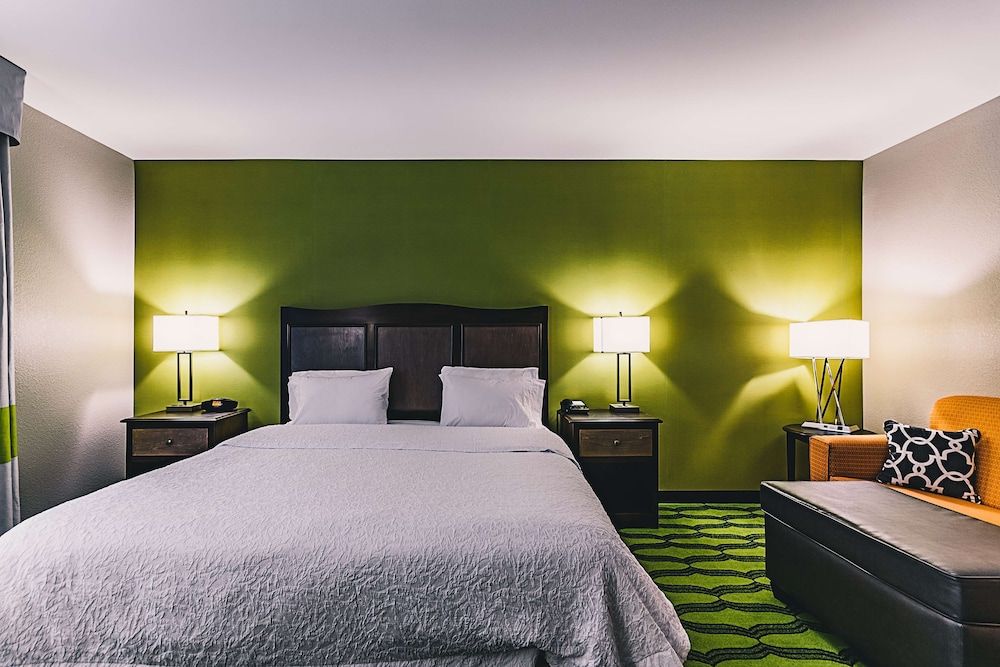 undefined Hampton Inn Niagara Falls/Blvd 9