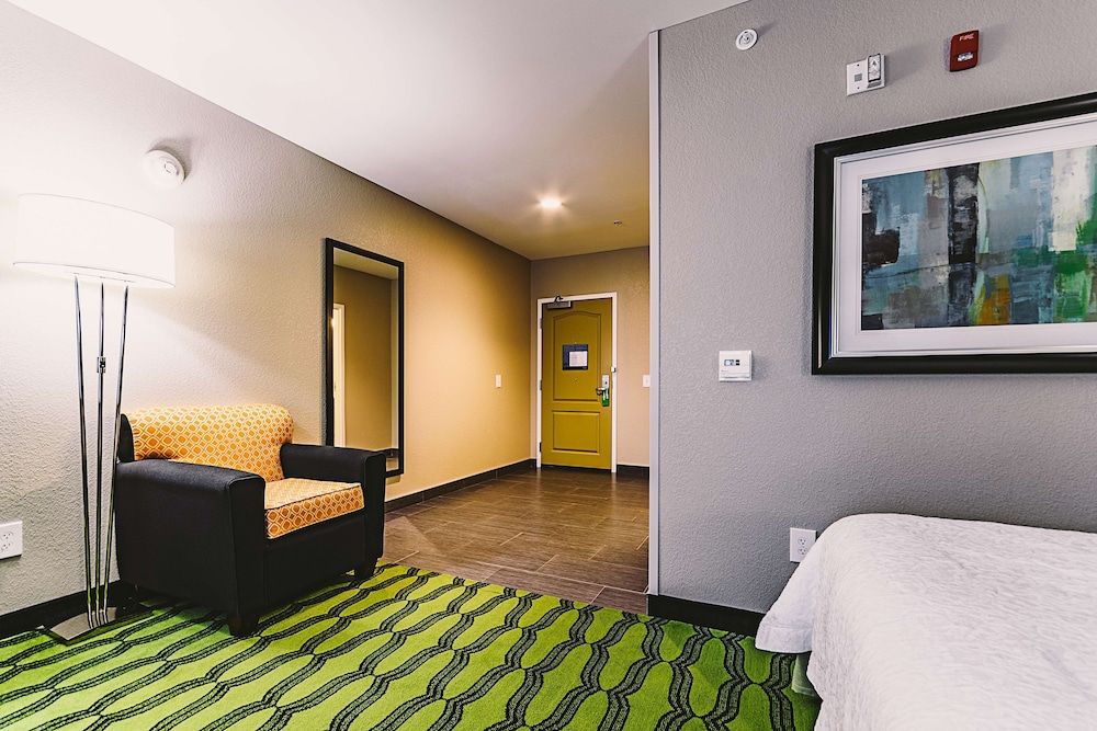 Room, 2 Queen Beds, Accessible, Non Smoking
