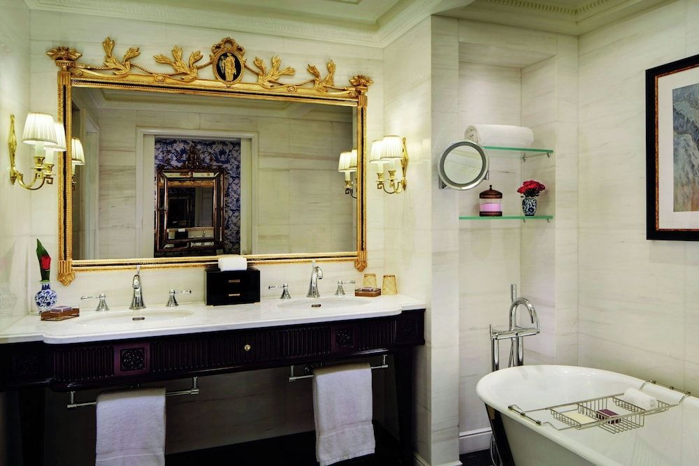Premier Room, 1 King Bed, Terrace