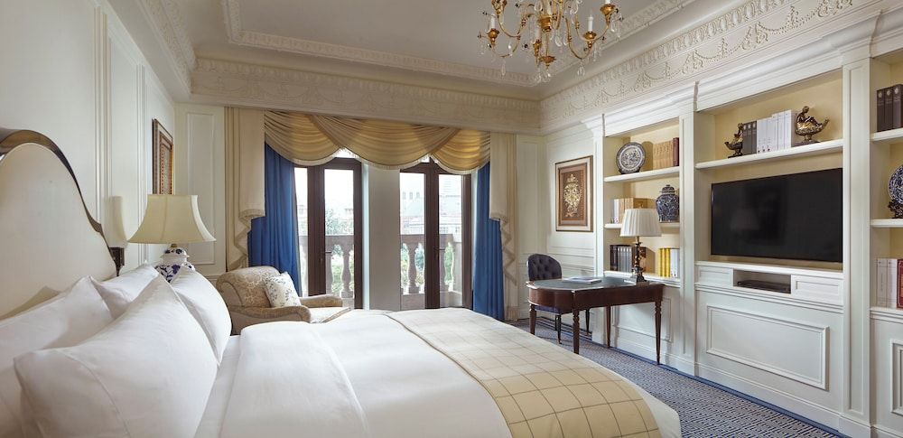 Premier Room, 1 King Bed, Non Smoking, Garden View