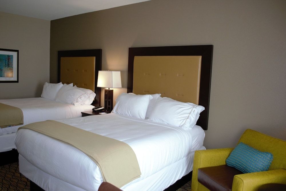 Room, 2 Queen Beds, Accessible, Non Smoking (Communication Accessible)