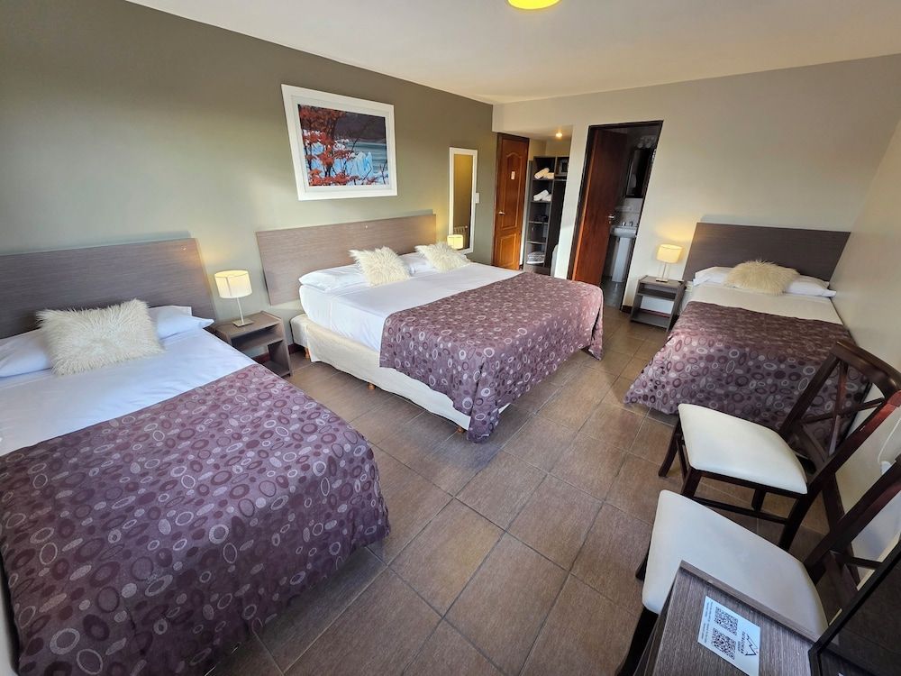 Hosteria Puerto San Julian Standard Quadruple Room 2