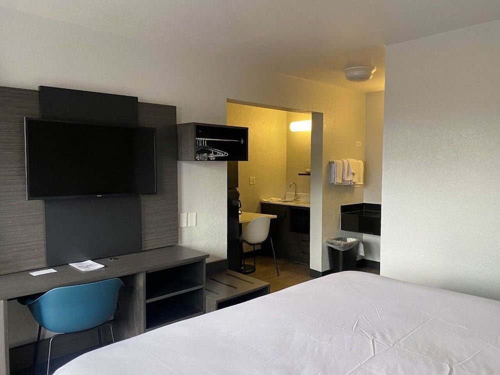 Standard Room, 2 Double Beds, Non Smoking