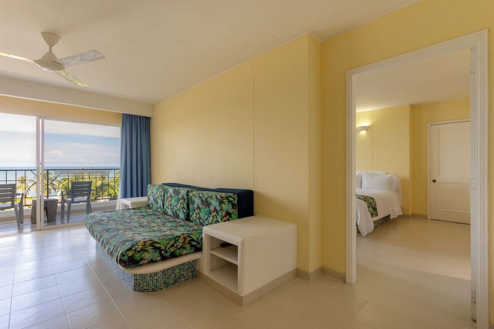 Family Room, 1 Bedroom