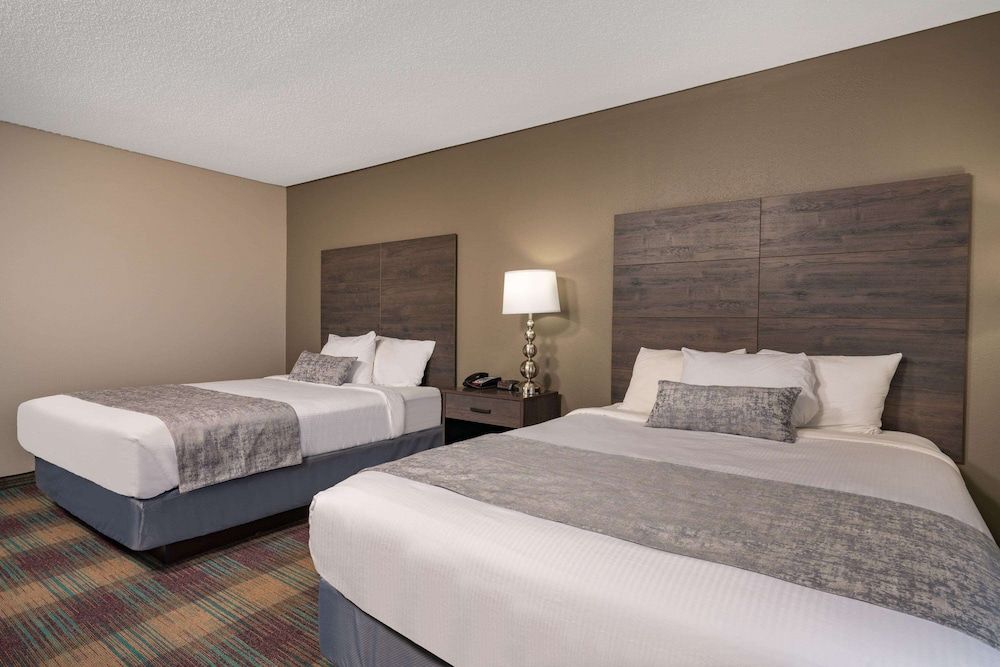 Room, 2 Queen Beds, Non Smoking