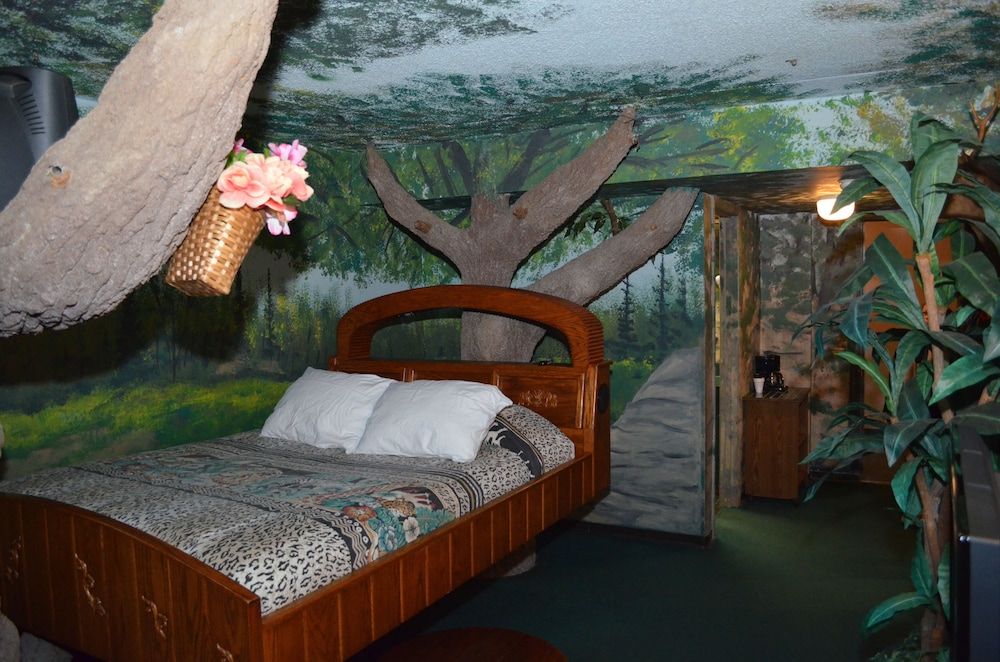 Suite (Sherwood Forest)