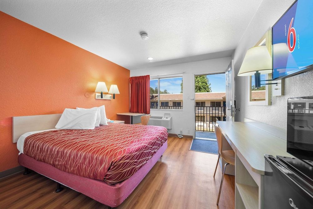Standard Room, 1 Double Bed, Accessible, Non Smoking