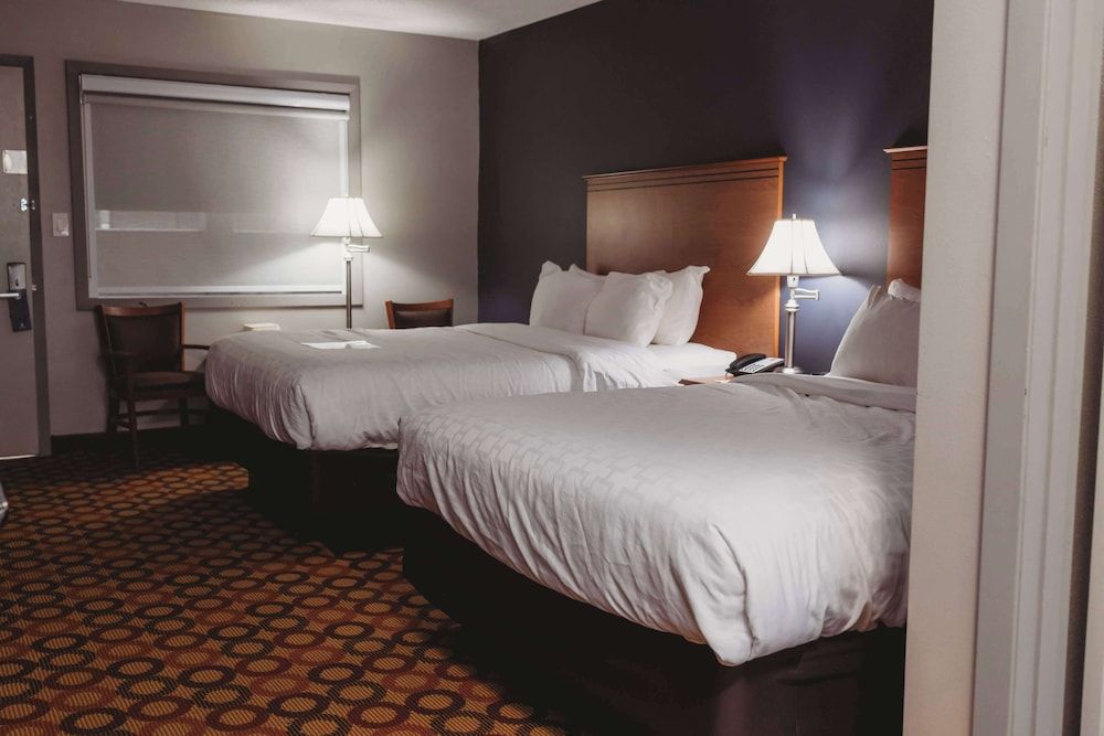 AmericInn by Wyndham Appleton Downtown Room, 2 Queen Beds, Non Smoking 2