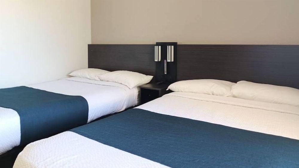 Deluxe Room, 2 Double Beds, Non Smoking, Refrigerator & Microwave