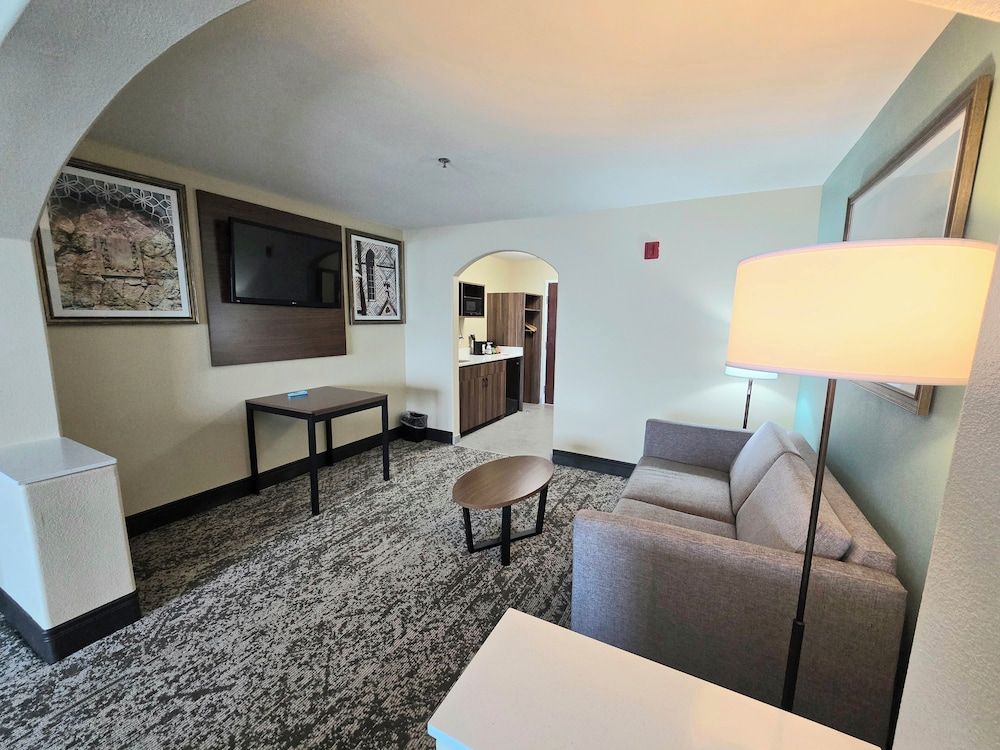 Best Western Casa Villa Suites Suite, 2 Queen Beds, Non Smoking, Refrigerator & Microwave 7