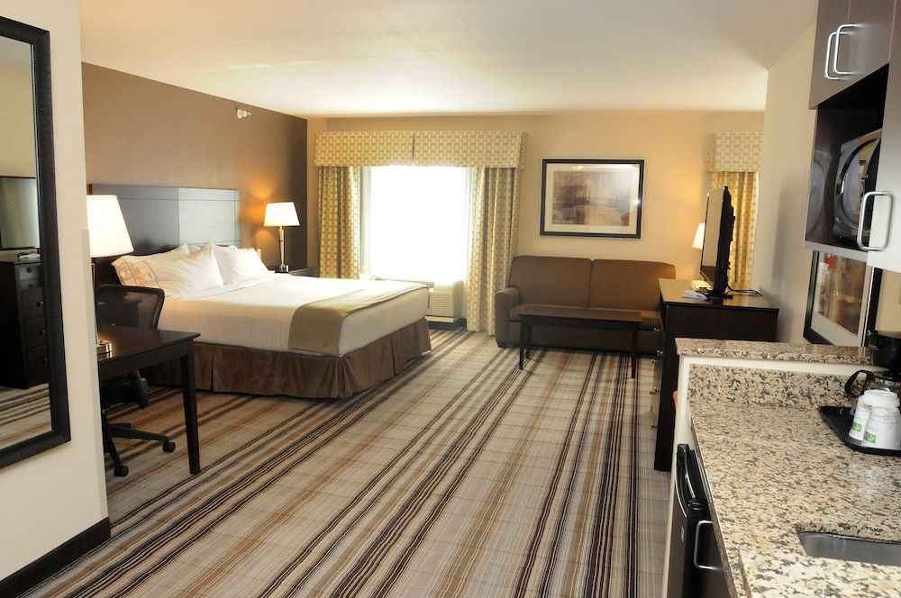 Suite, 1 King Bed