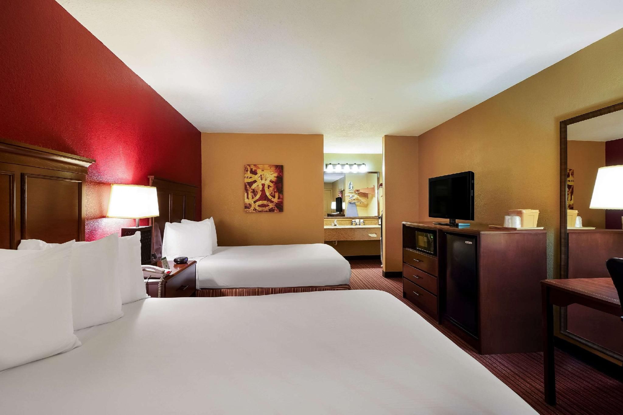 2 Double Beds, Smoking