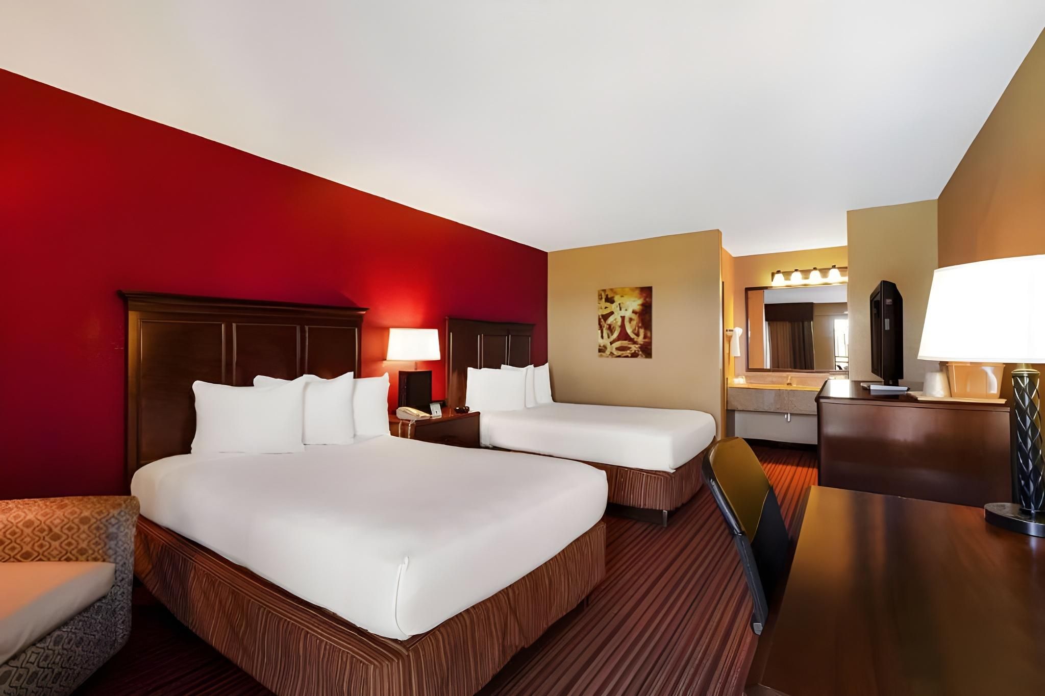 2 Queen Beds, Nonsmoking, Accessible