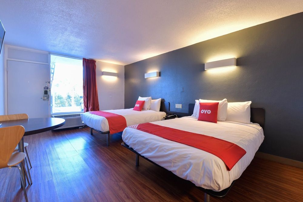 Room, 2 Queen Beds, Smoking