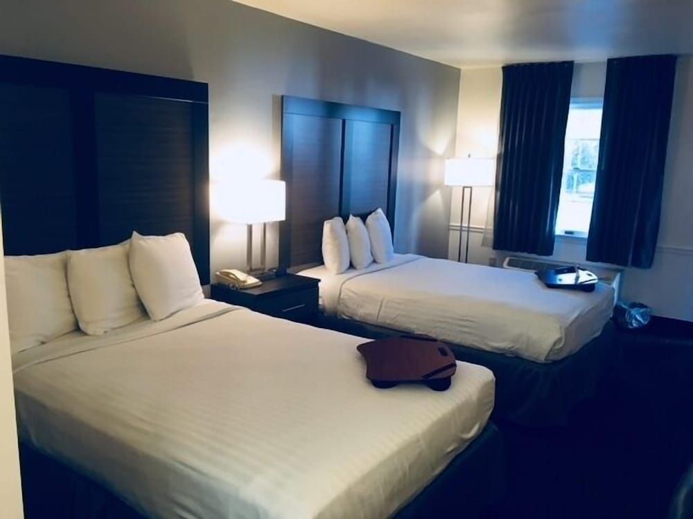 St Michaels Inn Standard Double Room, 2 Double Beds 3