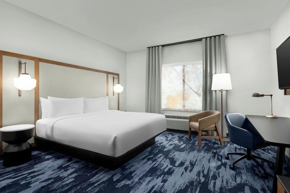 Room, 1 King Bed (Hearing Accessible)