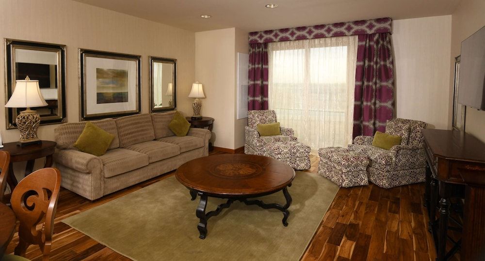 Woolley's Classic Suites Denver Airport Suite, 1 Bedroom (VIP) 4