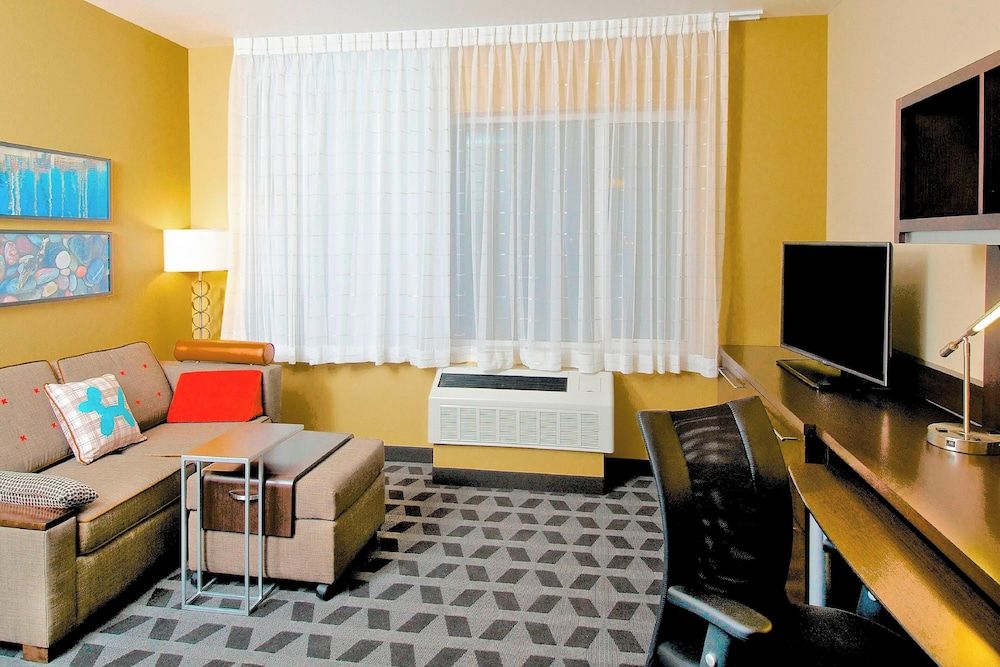 Suite, 1 Queen Bed with Sofa bed