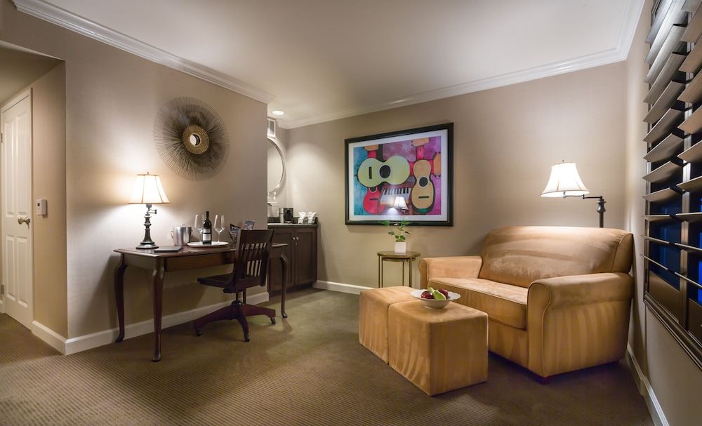 Cupertino Hotel Suite, 1 King Bed, Pet-Friendly 8