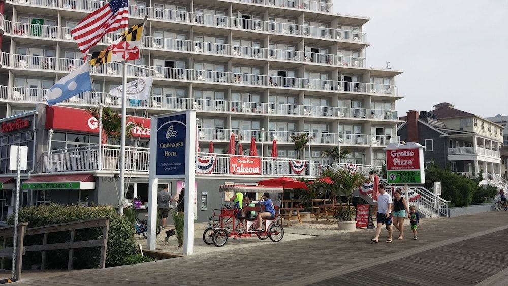 undefined Commander Hotel & Suites 9