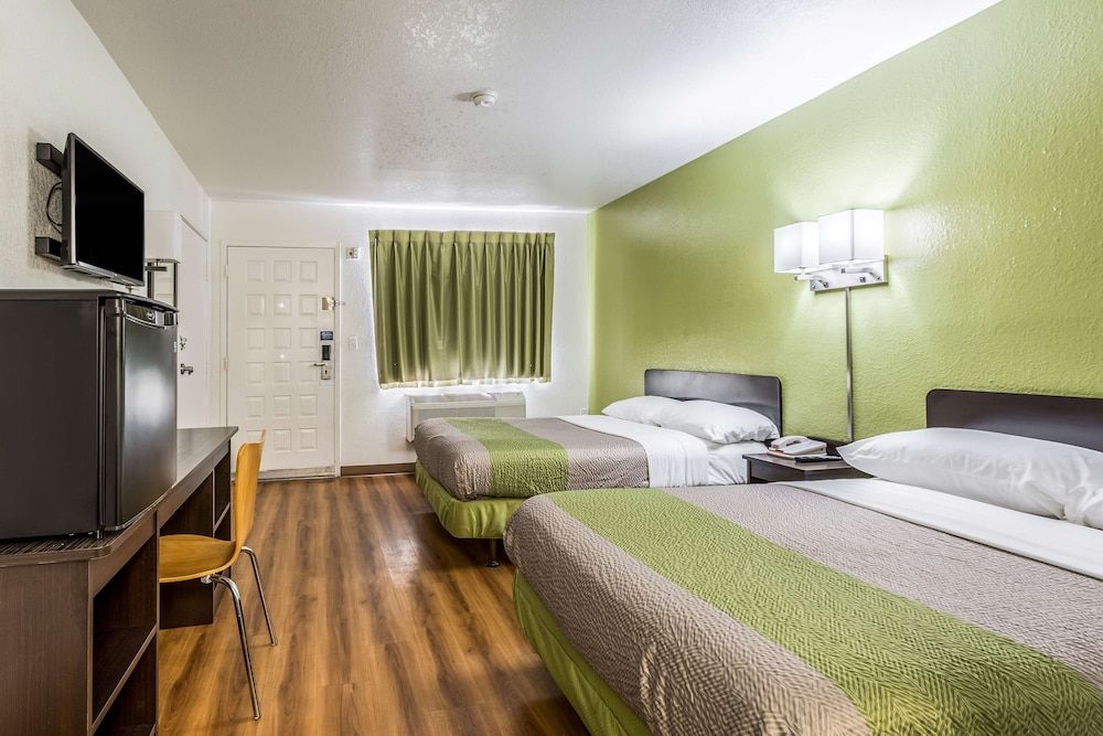 Modern, Standard Room, 2 Double Beds, Non Smoking