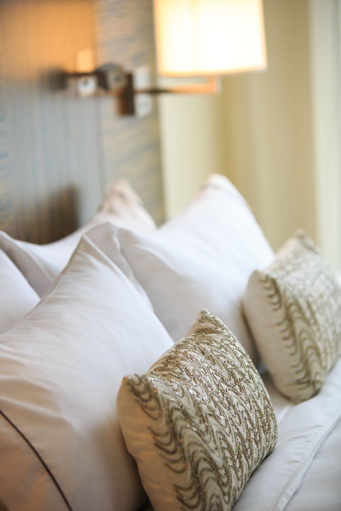 Renaissance Denver Downtown City Center Hotel Room, 1 King Bed (Mobility Accessible, Roll-In Shower) 2