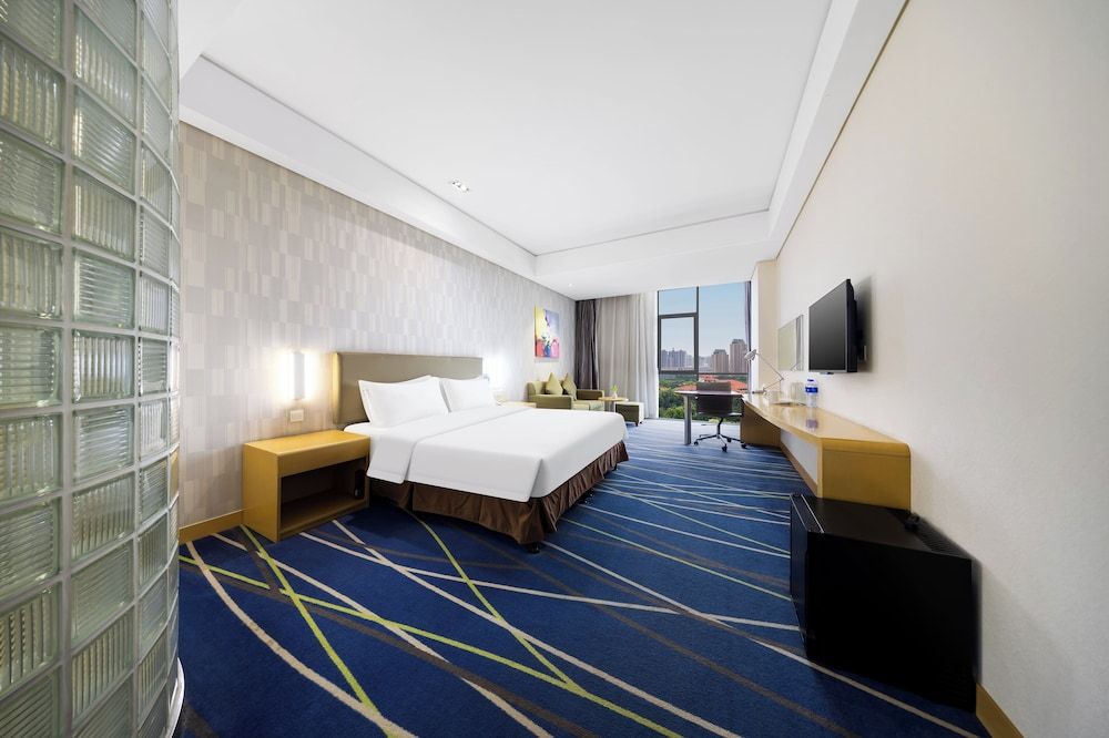 Standard Room, 1 King Bed, Accessible