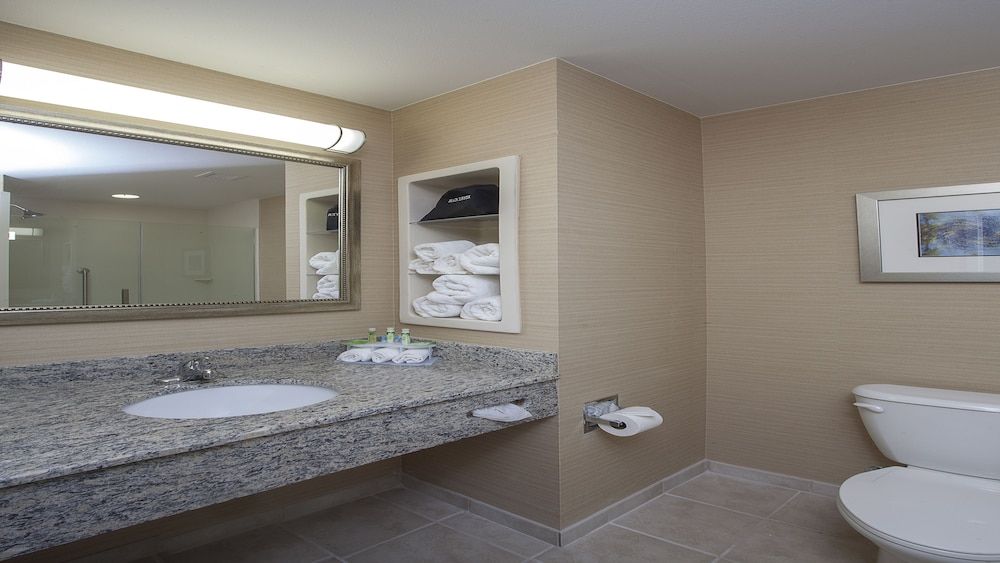 Standard Room, 1 King Bed (Extra Floor Space)