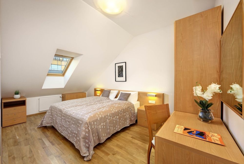 undefined Salvator Superior Apartments 10