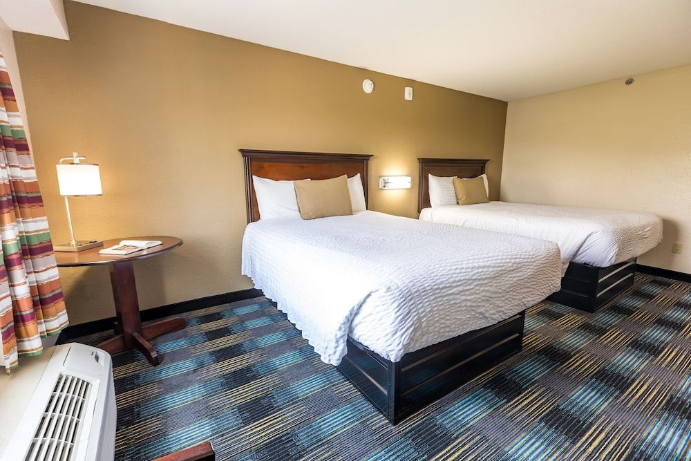 Rosebud Inn Deluxe Room, 1 King Bed, Non Smoking (accessible) 8