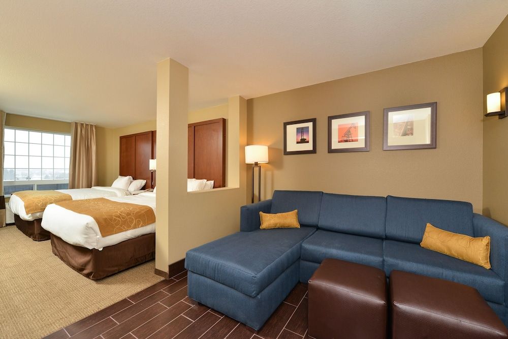 Suite, Multiple Beds, Accessible, Non Smoking