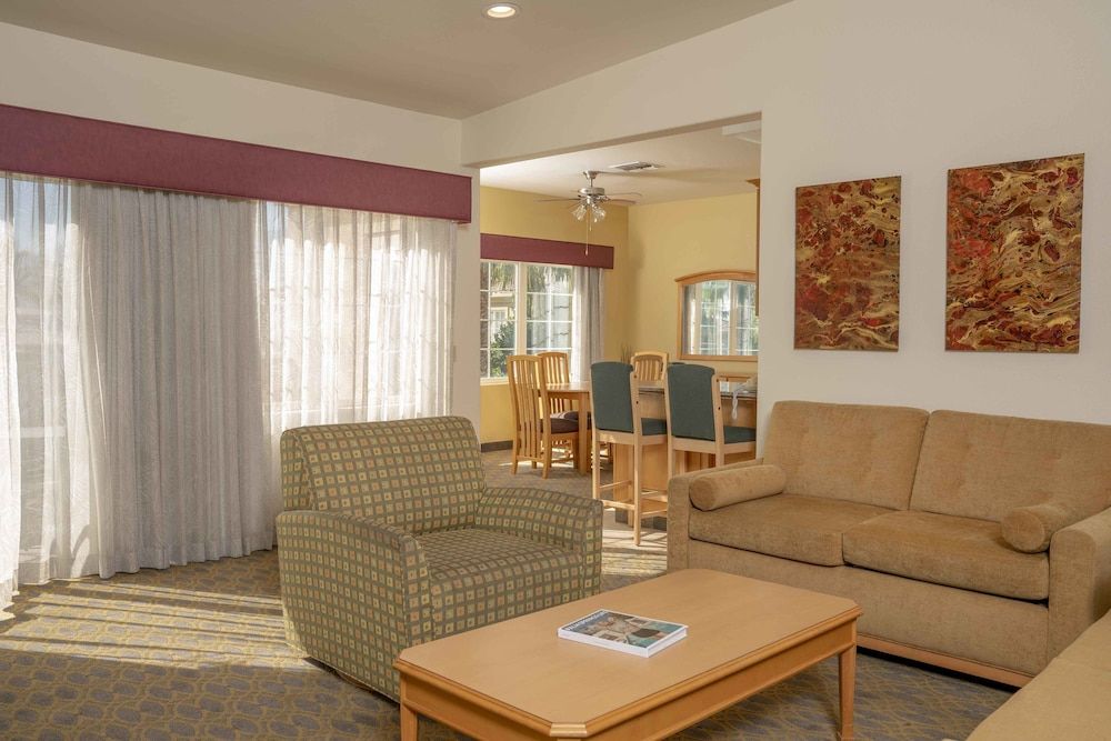 Raintree's Cimarron Golf Resort Suite, 1 Bedroom, Private Bathroom 5