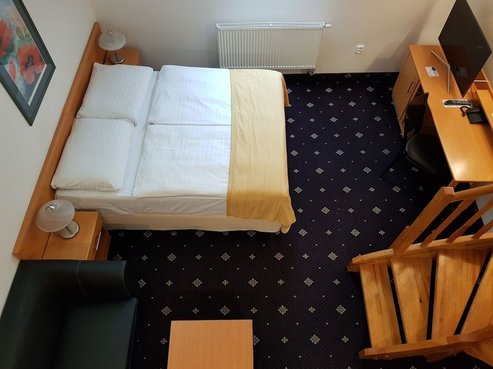 undefined Hotel Máchova 6