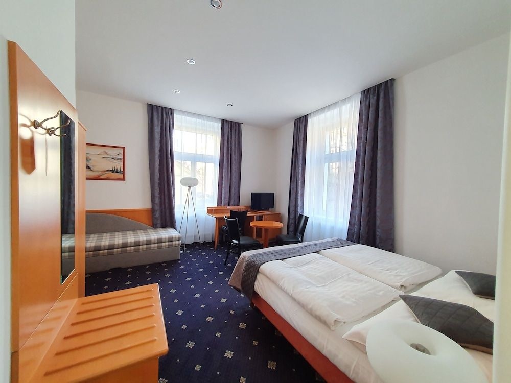 undefined Hotel Máchova 5